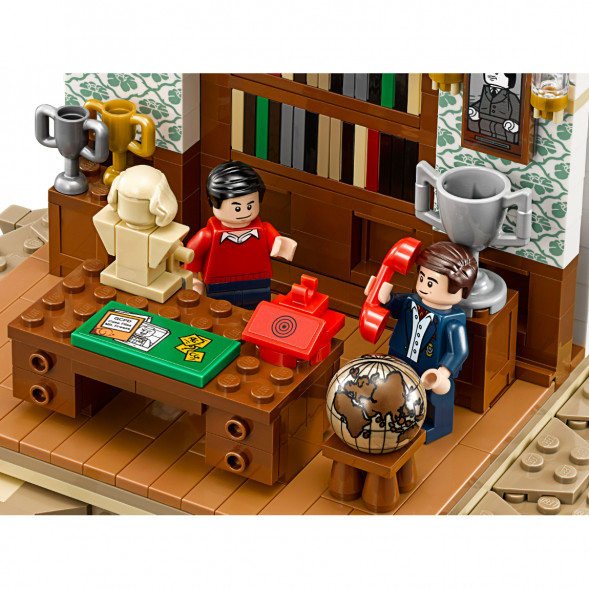 Конструктор LEGO Коллекционные наборы 76052 Логово Бэтмена в Чебоксарах